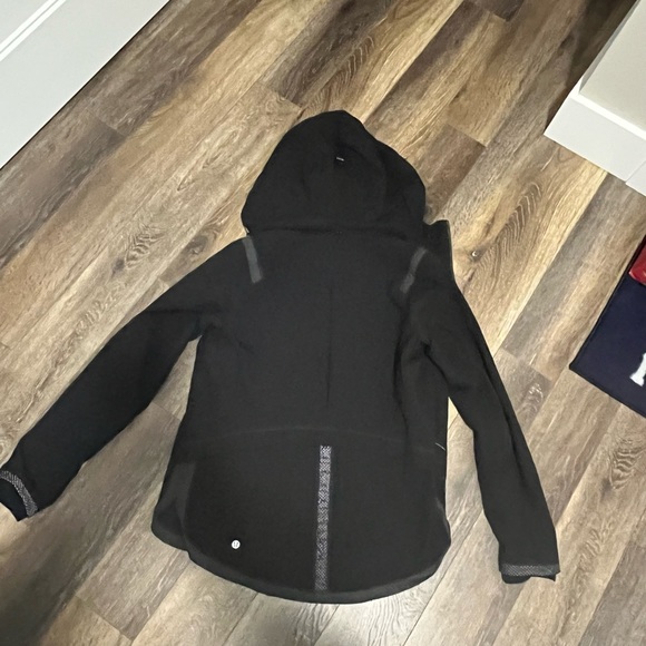 Ladies Lululemon Jacket Size 8 - Picture 11 of 13